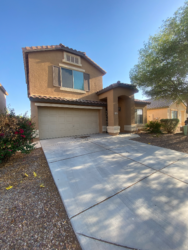 property at 40385 W Thornberry Ln