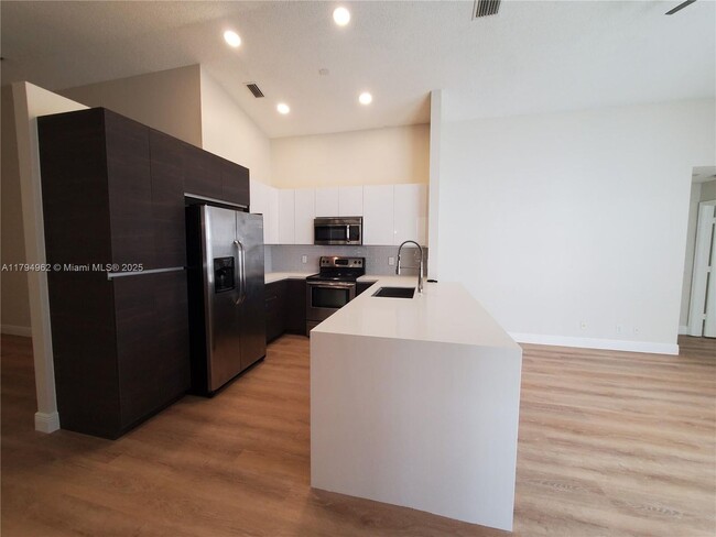 property at 858 Briar Ridge Rd