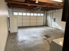 16520 Linden Ave N in Shoreline, WA - Building Photo - Building Photo