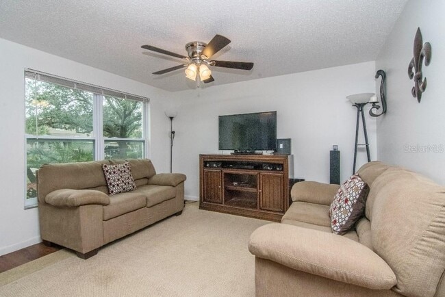 2842 W Shelton Ave in Tampa, FL - Building Photo - Building Photo