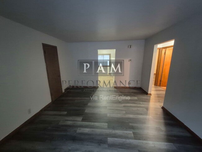 2155 S 102nd St in West Allis, WI - Building Photo - Building Photo