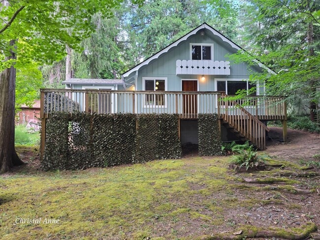 property at 1900 E St Andrews Dr N