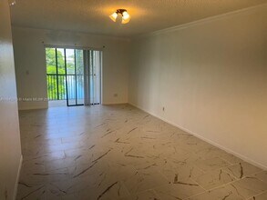 908 NW 106th Terrace in Pembroke Pines, FL - Building Photo - Building Photo