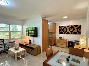 650 Pennsylvania Ave, Unit 2 in Miami Beach, FL - Building Photo - Building Photo