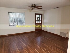 4023 NW 30th Ter in Gainesville, FL - Building Photo - Building Photo