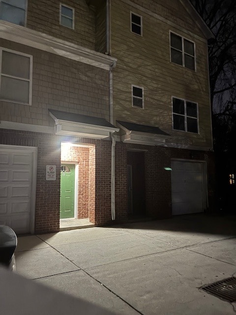 property at 2125 Hollywood Dr NW