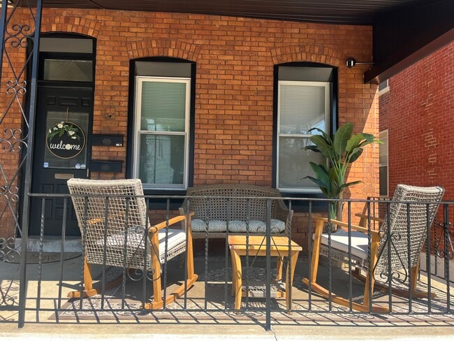 127-1 W 4th St, Unit Unit 2