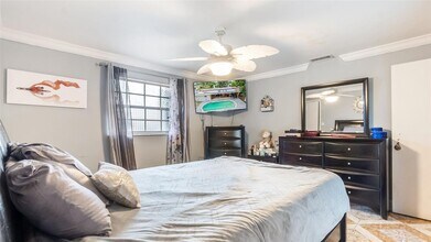 6624 NW 1st Ct in Margate, FL - Foto de edificio - Building Photo