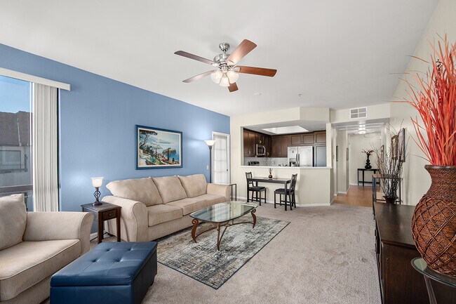 5865 Friars Rd, Unit Friars in San Diego, CA - Building Photo - Building Photo