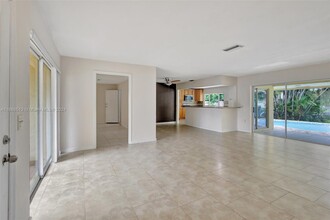 1220 NW 92nd Ave in Pembroke Pines, FL - Building Photo - Building Photo