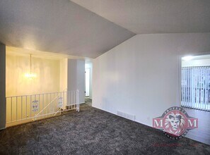 6862 S 4975 W in West Jordan, UT - Foto de edificio - Building Photo