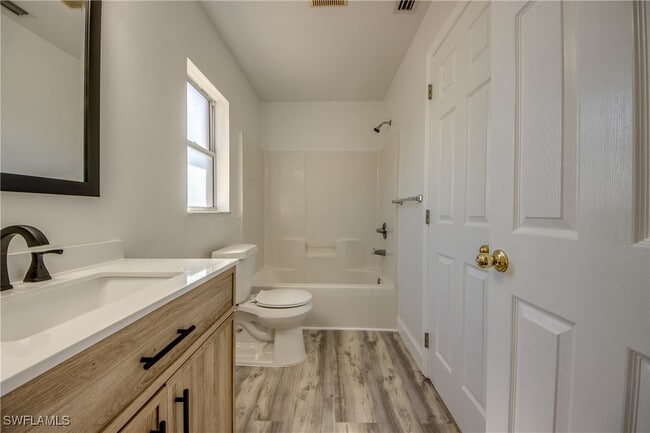 property at 1205 SE 5th St