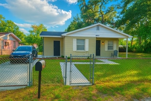 4017 E Idlewild Ave in Tampa, FL - Building Photo