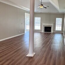 384 Savannah Cir in Calera, AL - Building Photo - Building Photo