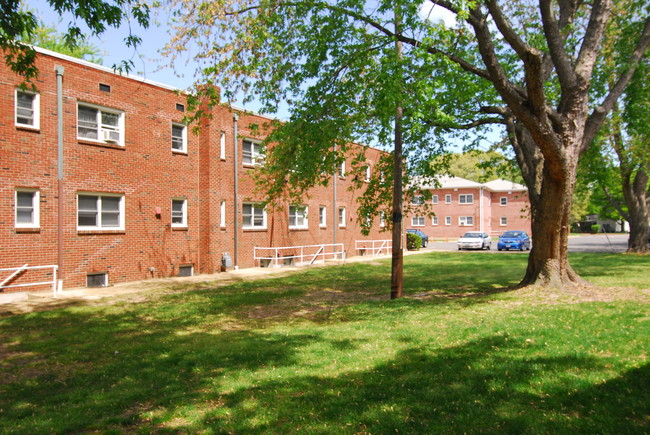 1419 Buckner St in Point Pleasant Boro, NJ - Foto de edificio - Building Photo