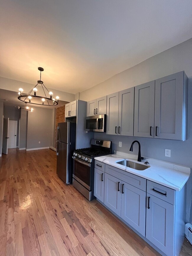 17 Madison Ave, Unit 2