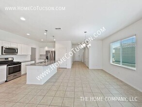 7540 S Circulo Rio Blanco in Tucson, AZ - Building Photo - Building Photo