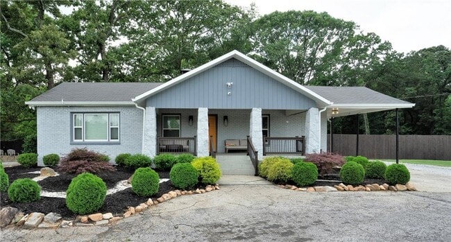 811 King Rd in Stone Mountain, GA - Building Photo - Building Photo