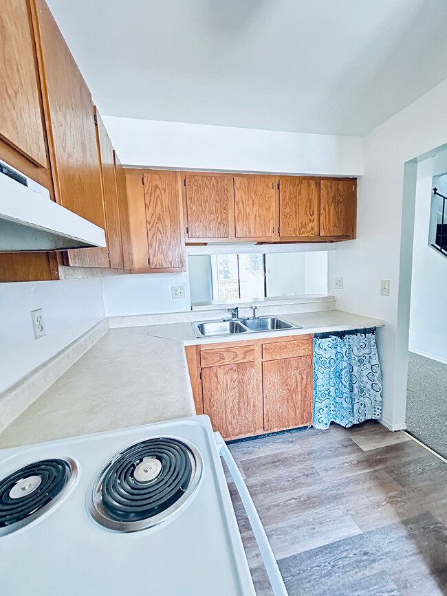 property at 950 Edgar Dr