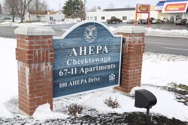 AHEPA 67 II Senior Apartments in Cheektowaga, NY - Foto de edificio - Building Photo