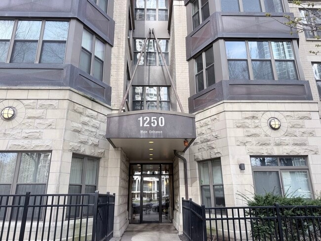 1250 S Indiana Ave in Chicago, IL - Building Photo - Building Photo