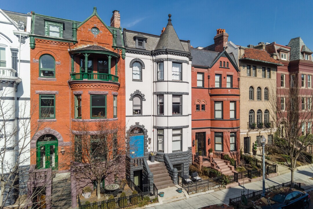 Pacific Row in Washington, DC - Foto de edificio