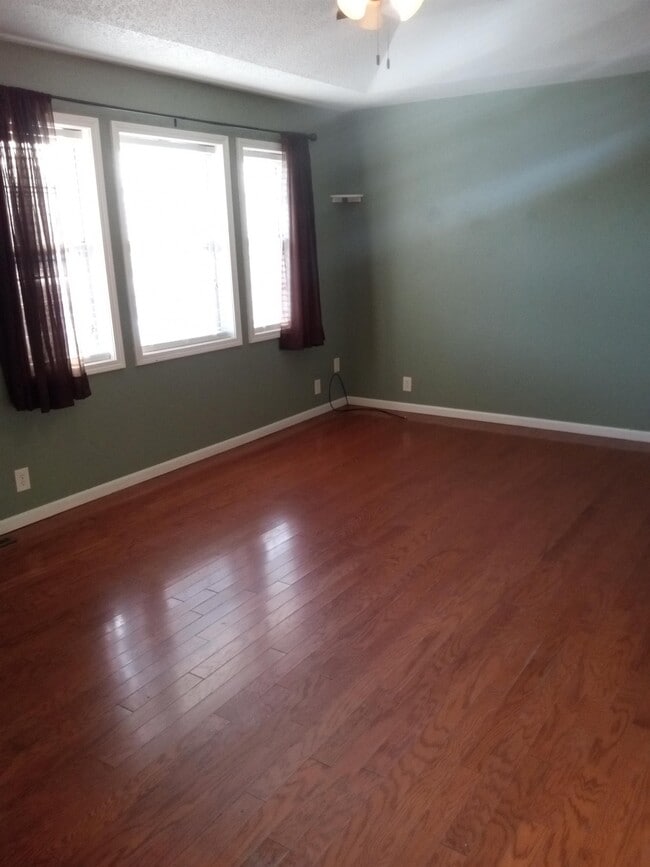 125 SE 240th Rd in Warrensburg, MO - Building Photo - Building Photo