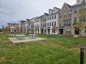 2615 Wilkinson Pike, Unit 1204 in Murfreesboro, TN - Building Photo