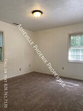 17 Brookcliff Dr in Asheville, NC - Building Photo - Building Photo