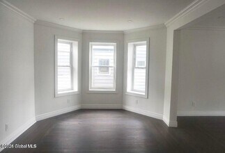 939 Dean St in Schenectady, NY - Building Photo - Building Photo