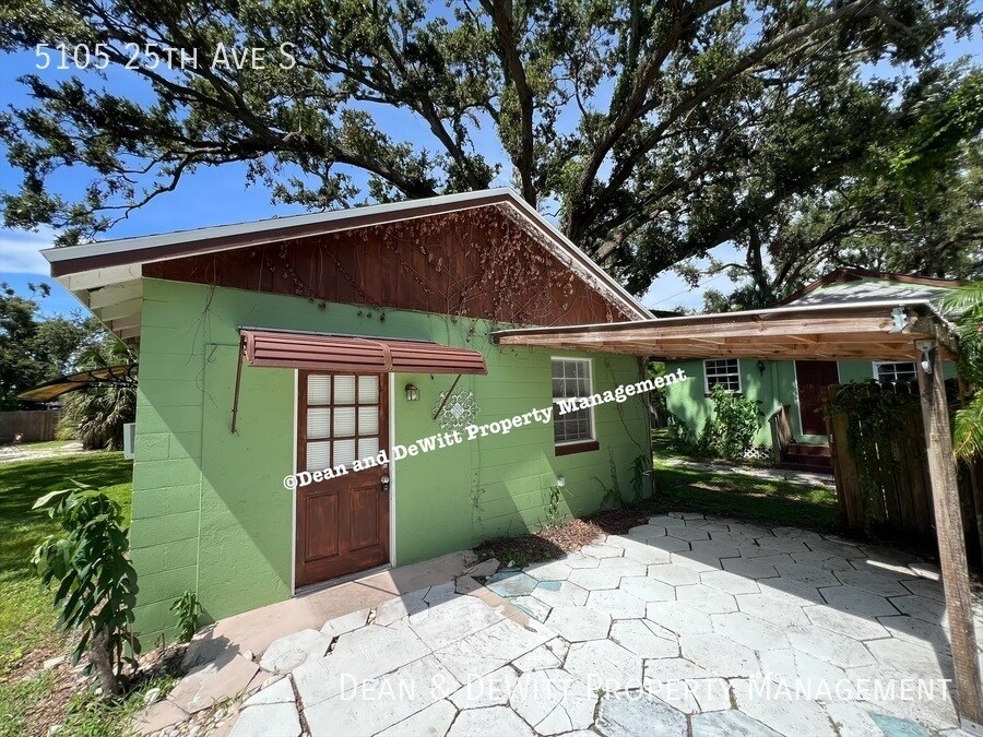 5105 25th Ave S in Gulfport, FL - Foto de edificio