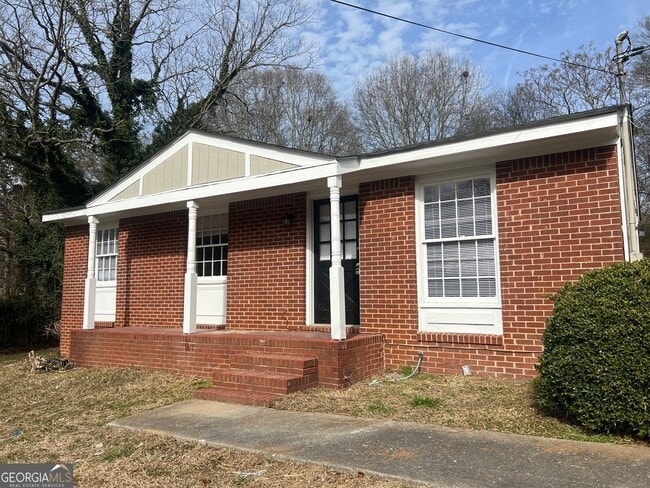 1695 E Broad St in Athens, GA - Building Photo - Building Photo
