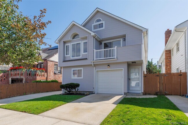 property at 616 E Beech St