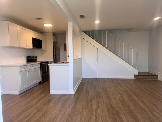805 Tiffany Dr W in West Palm Beach, FL - Building Photo - Building Photo