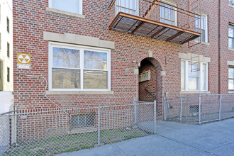 21-27 27th St in Astoria, NY - Building Photo - Building Photo