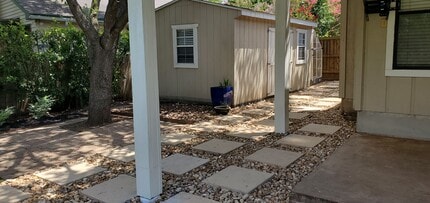 12050 Trotwood Drive in Austin, TX - Building Photo - Building Photo