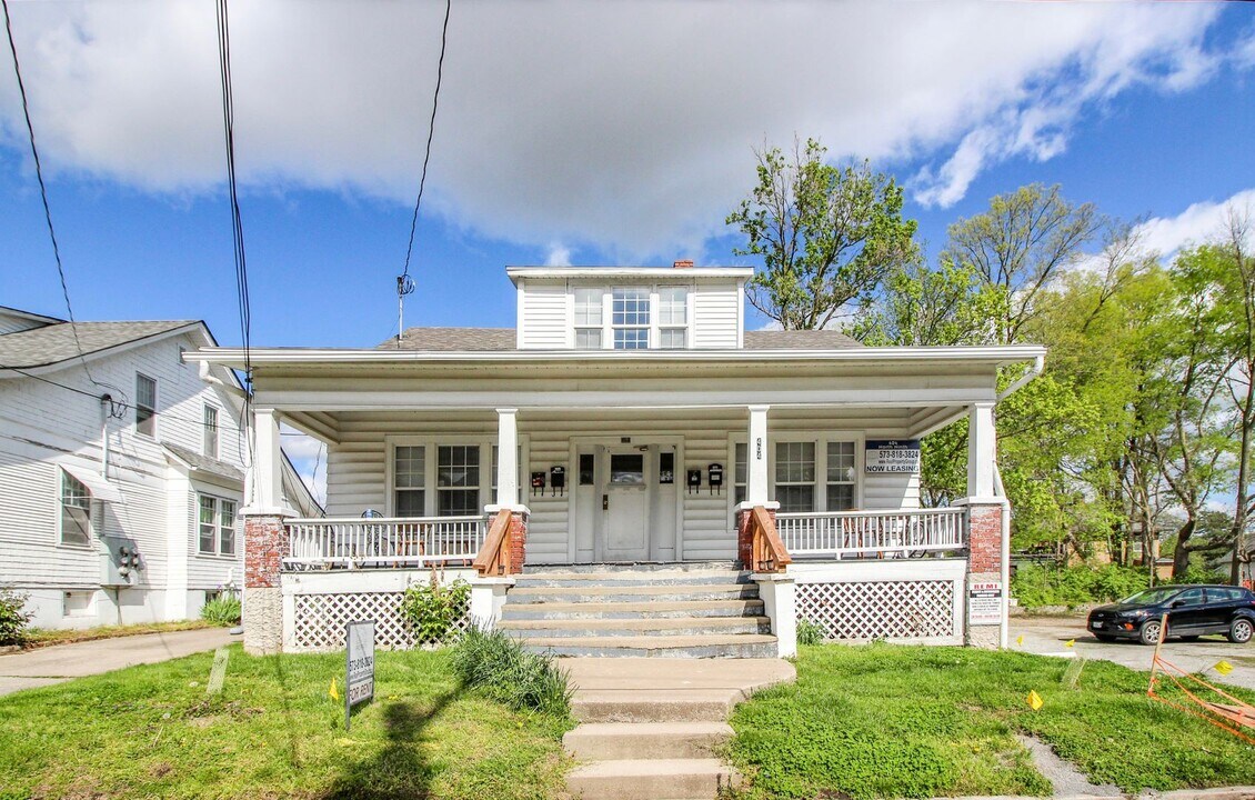 404 N 9th St in Columbia, MO - Building Photo