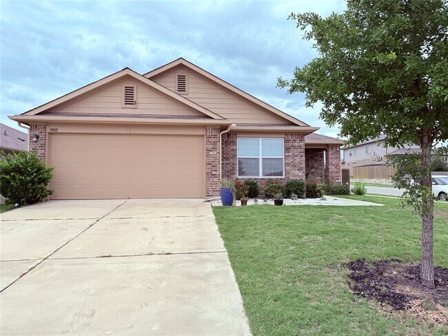 10801 Seguin St in Austin, TX - Building Photo - Building Photo