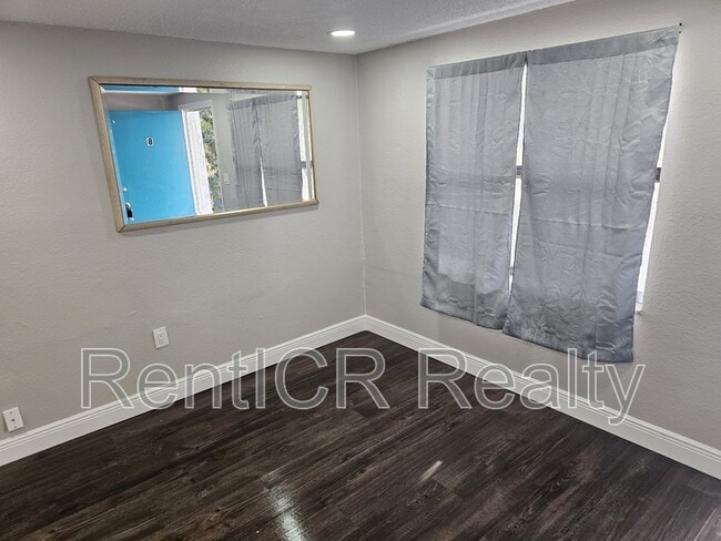 2989 Willow Ave in Largo, FL - Building Photo - Building Photo