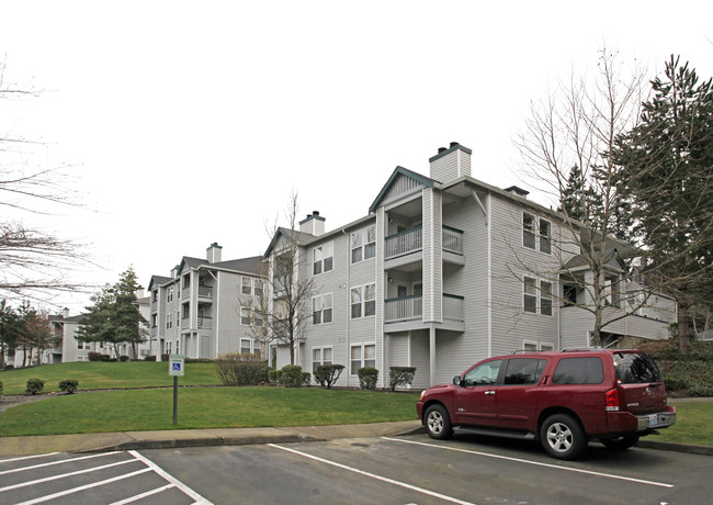 Latitude Condominiums in Federal Way, WA - Foto de edificio - Building Photo