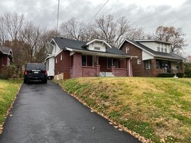 9116 E Milton Ave in Overland, MO - Building Photo