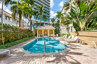 691 Hibiscus St in West Palm Beach, FL - Building Photo