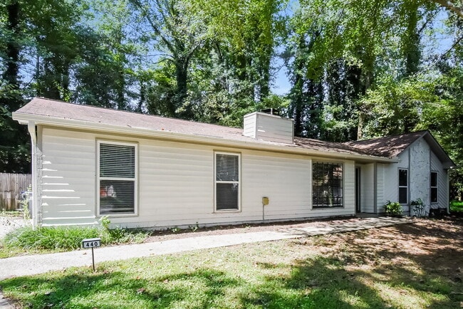property at 440 Creekside Ct