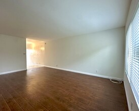 8572 Century Blvd in Paramount, CA - Building Photo - Building Photo