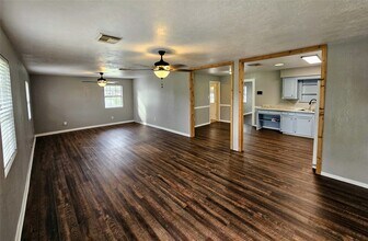 1131 County Rd 515 in Brazoria, TX - Building Photo - Building Photo