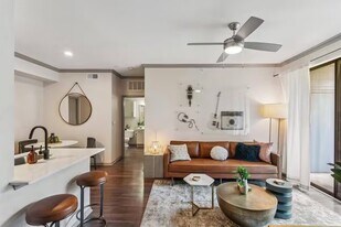 8600 Research Blvd, Unit 23 in Austin, TX - Building Photo