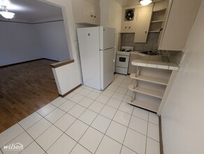 2150 Porter St in Enumclaw, WA - Foto de edificio - Building Photo