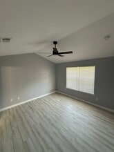 74 Dan's Dr in Crawfordville, FL - Foto de edificio - Building Photo