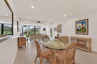 301 S Seas Dr in Jupiter, FL - Building Photo