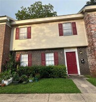 4017 Cottage Hill Rd in Mobile, AL - Building Photo